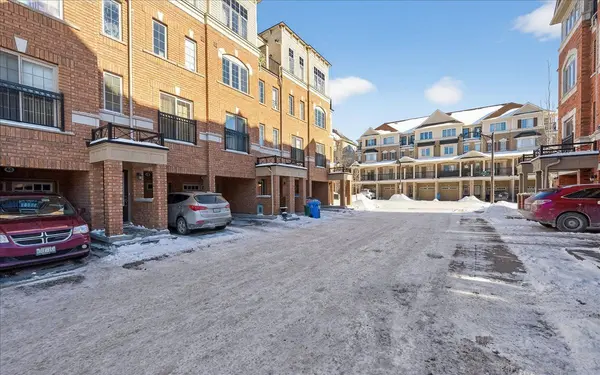 32 Foal PATH S #258, Oshawa, ON L1L 0L2