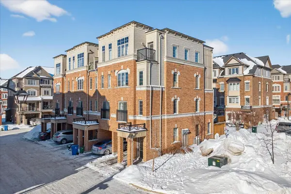 32 Foal PATH S #258, Oshawa, ON L1L 0L2