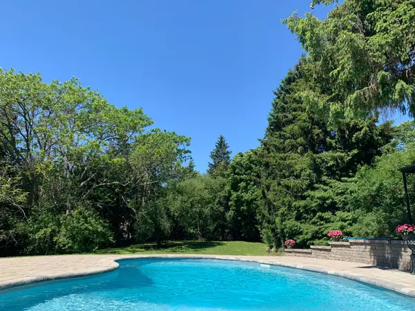 1382 Rougemount DR, Pickering, ON L1V 1N1