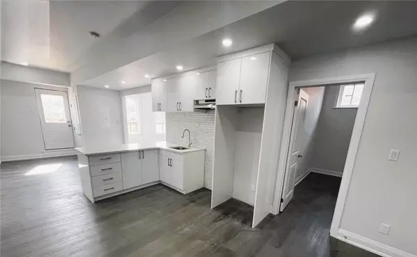 Aurora, ON L4G 1L8,15229 Yonge ST #2