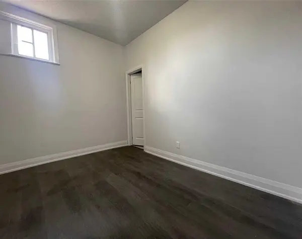 Aurora, ON L4G 1L8,15229 Yonge ST #2