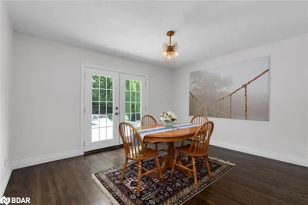 28 Larry ST, Caledon, ON L7C 1K8