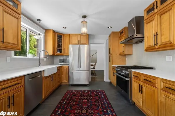 28 Larry ST, Caledon, ON L7C 1K8