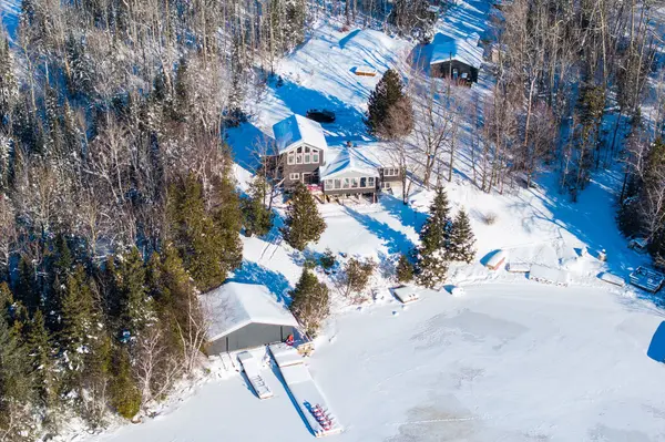 126 CHAPMAN DR SE, Magnetawan, ON P0A 1P0