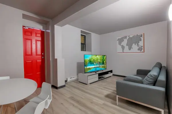 401 Burrows AVE, Winnipeg, MB R2W 1Z9