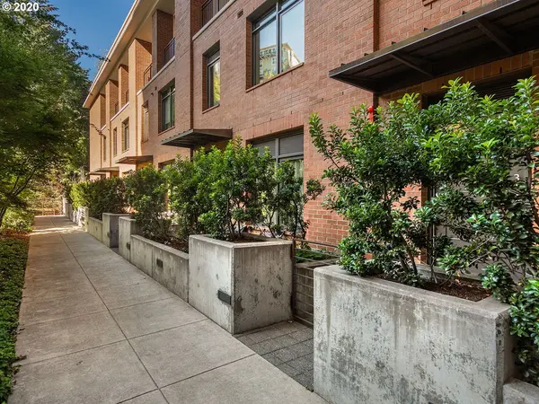 Portland, OR 97210,2351 NW WESTOVER RD #312