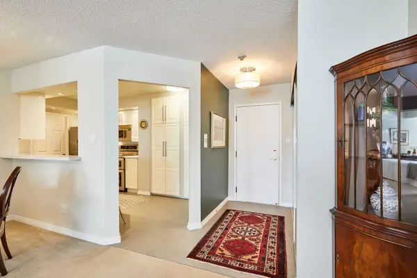 10 Guildwood Pkwy #226, Toronto E08, ON M1E 5B5