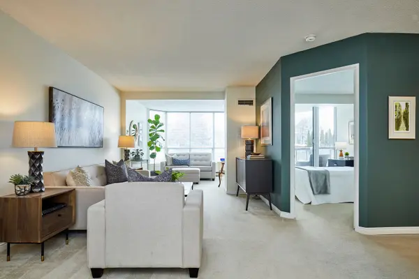 10 Guildwood Pkwy #226, Toronto E08, ON M1E 5B5