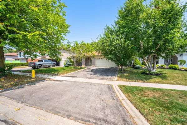 574 Antigua CRES, Oshawa, ON L1J 6B4