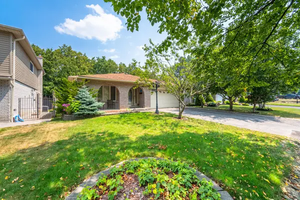 574 Antigua CRES, Oshawa, ON L1J 6B4