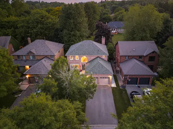 Aurora, ON L4G 6H9,61 Gilbank DR