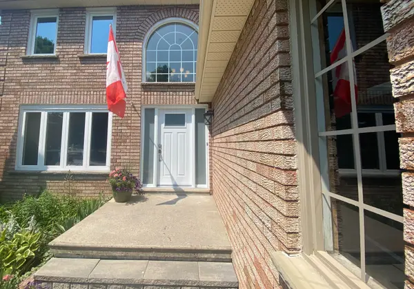 Aurora, ON L4G 6H9,61 Gilbank DR