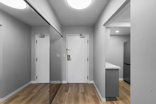 100 Observatory LN #502, Richmond Hill, ON L4C 1T4