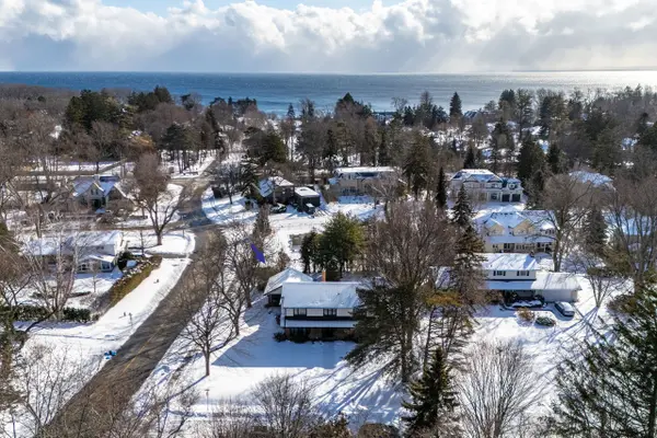 134 Abbey CT,  Oakville,  ON L6J 4L1