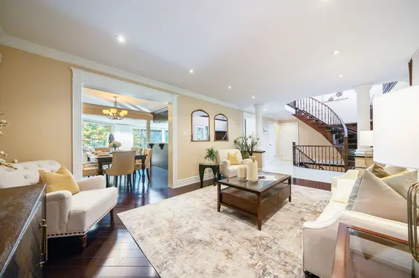 3278 Credit Heights DR, Mississauga, ON L5C 2L7