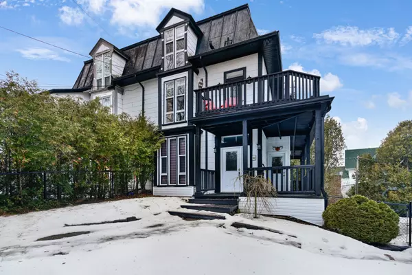 Brockville, ON K6V 3S6,372 King ST W