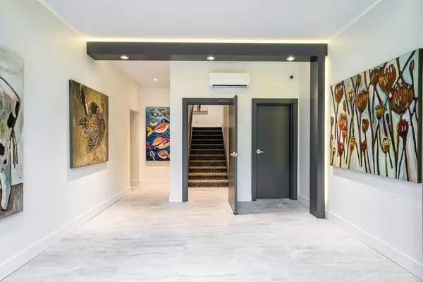 Blue Mountains, ON N0H 2P0,20 Alice ST E #2