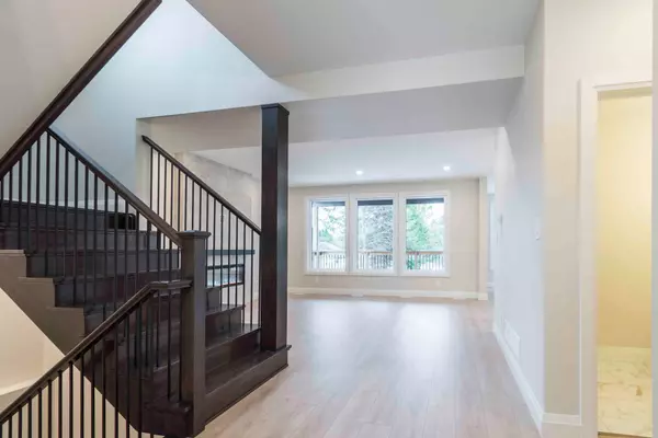 Brighton, ON K0K 1H0,2 Mackenzie John CRES