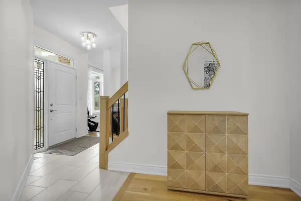 3 Elliot ST, Strathroy-caradoc, ON N7G 0H2