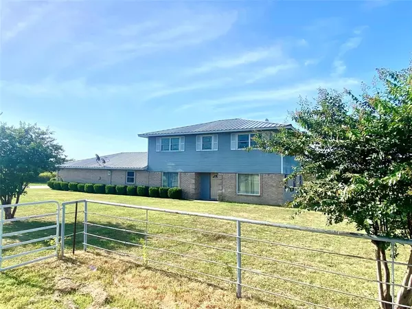 2506 FM 272, Celeste, TX 75423