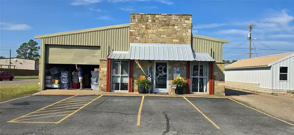 206 KINGS Plaza, Granbury, TX 76049