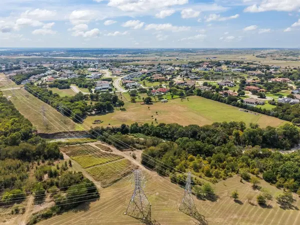 8317 Marys Creek Drive, Benbrook, TX 76116