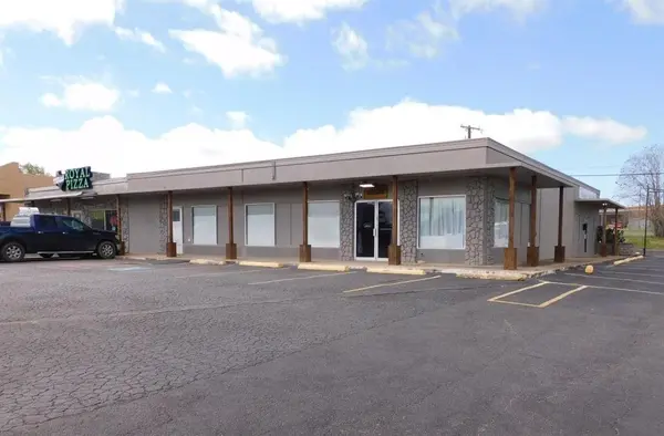 200 S Ridgeway Drive, Cleburne, TX 76033