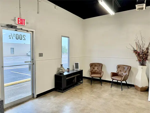 200 S Ridgeway Drive, Cleburne, TX 76033