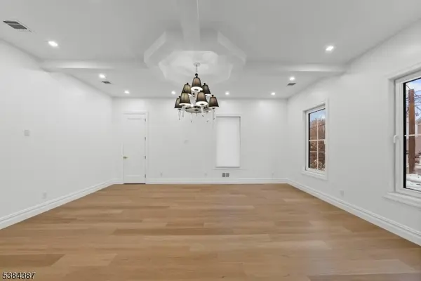 472 High St, Closter Boro, NJ 07624