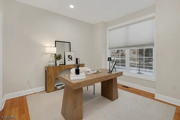 2 Maddie Ct, Woodbridge Twp., NJ 07067