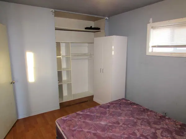 4903 44 ST, Camrose, AB T4V 1C1