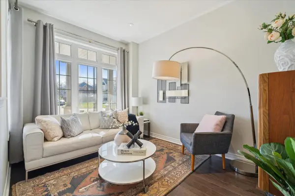 62 Bignell CRES, Ajax, ON L1Z 0P6