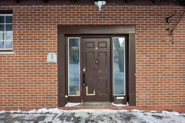 Brock, ON L0E 1E0,151 Cameron ST W