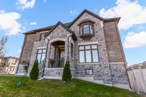 East Gwillimbury, ON L9N 0Y3,136 Carriage Shop BND