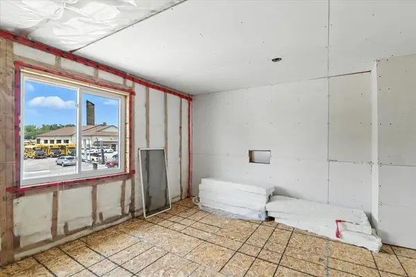 Brock, ON L0C 1H0,31 Centre ST ##1