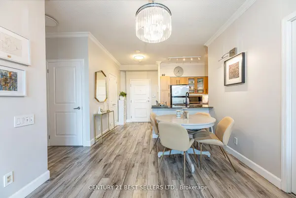 15 Windermere AVE #609, Toronto W01, ON M6S 5A2