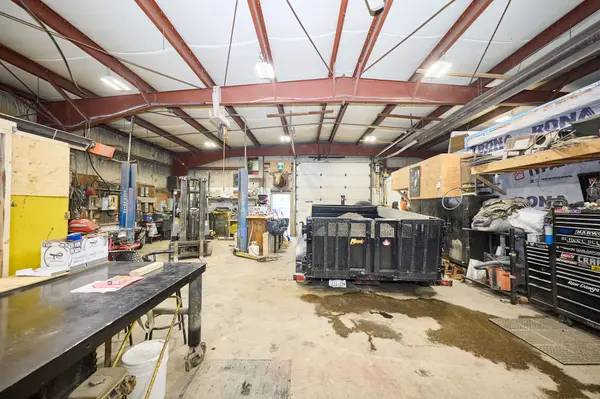 Fort Erie, ON L2A 5M4,737 Gilmore RD