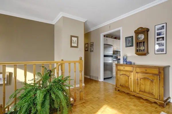 13 Mcmurdo CT, Cityview - Parkwoods Hills - Rideau Shore, ON K2E 5V8