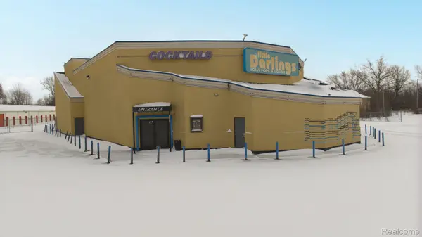 2341 S Dort HWY, Flint, MI 48507