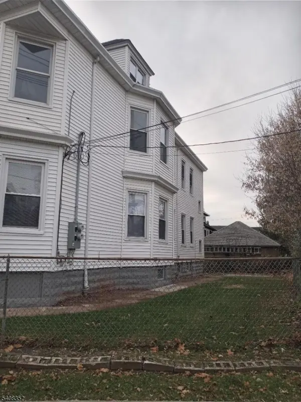 32 Vreeland Ave, Paterson City, NJ 07504