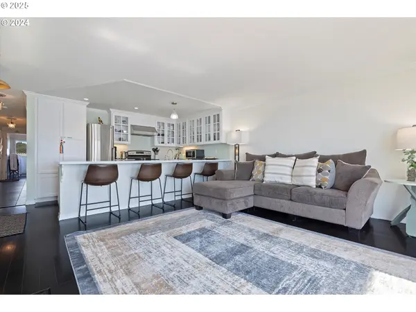 1116 SW 51 ST #206, Lincoln City, OR 97367