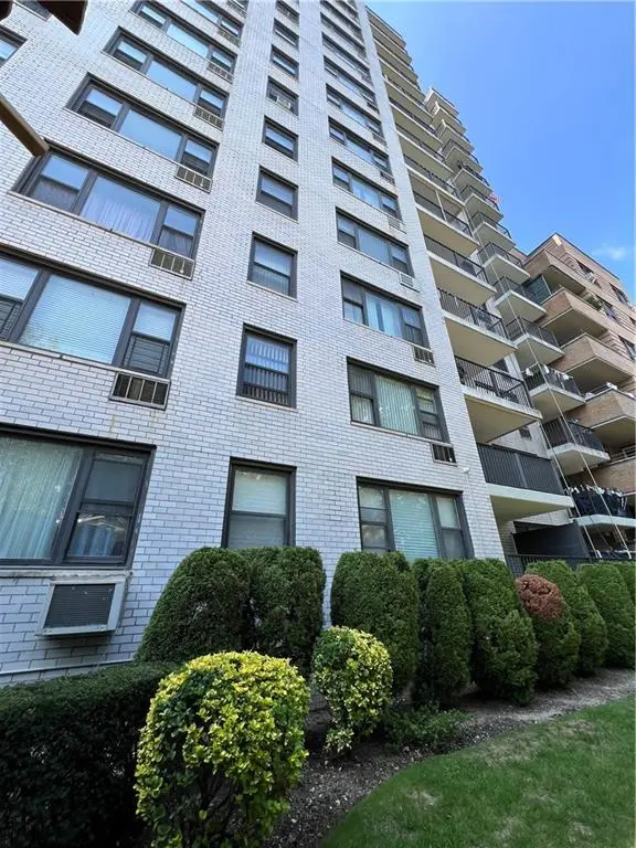1360 Ocean Pkwy #3A, Brooklyn, NY 11230