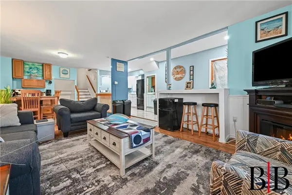 180 Beach 118th ST, Rockaway Park, NY 11694