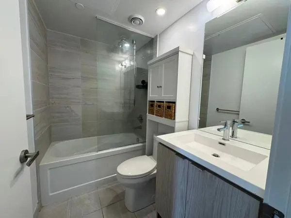 Toronto, ON M5E 0G1,55 Cooper ST #2311