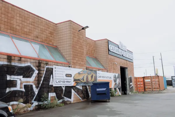 186 Mulock AVE, Toronto W02, ON M6N 3C8