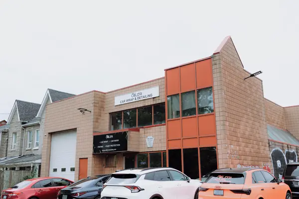 186 Mulock AVE, Toronto W02, ON M6N 3C8