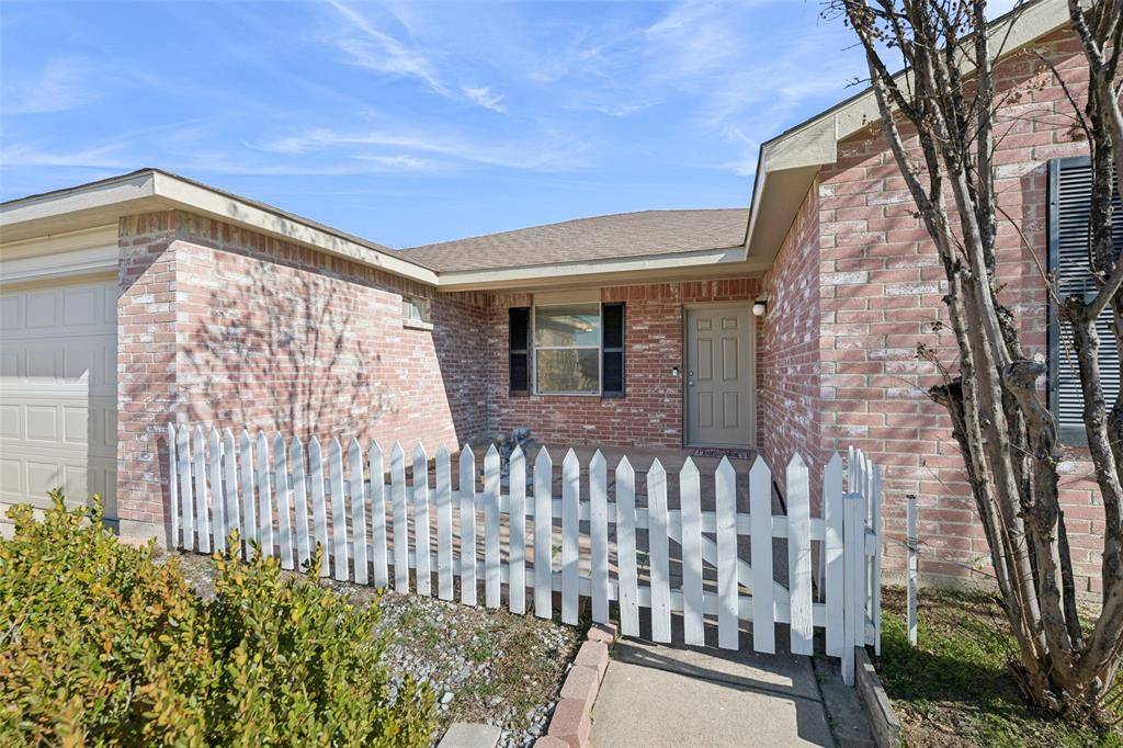 1516 Windy Meadows Drive, Burleson, TX 76028