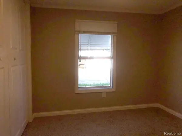 107 Pine DR, Jonesville, MI 49250