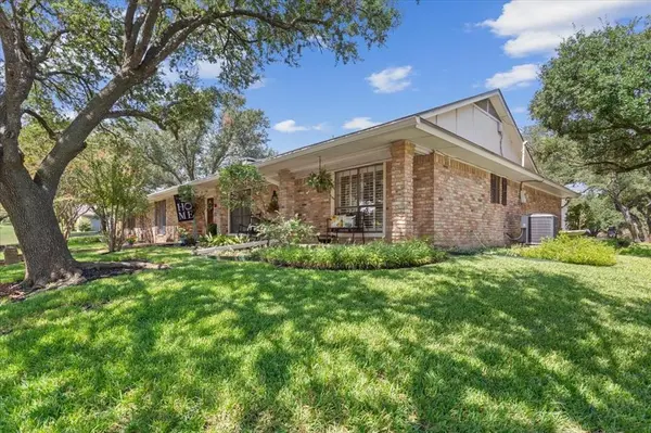 Woodway, TX 76712,9914 Ramblewood Drive