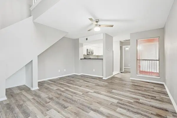 9805 Walnut Street #201, Dallas, TX 75243